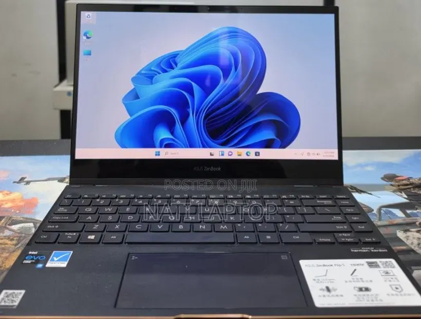 New Laptop Asus 16GB Intel Core i7 SSD 512GB