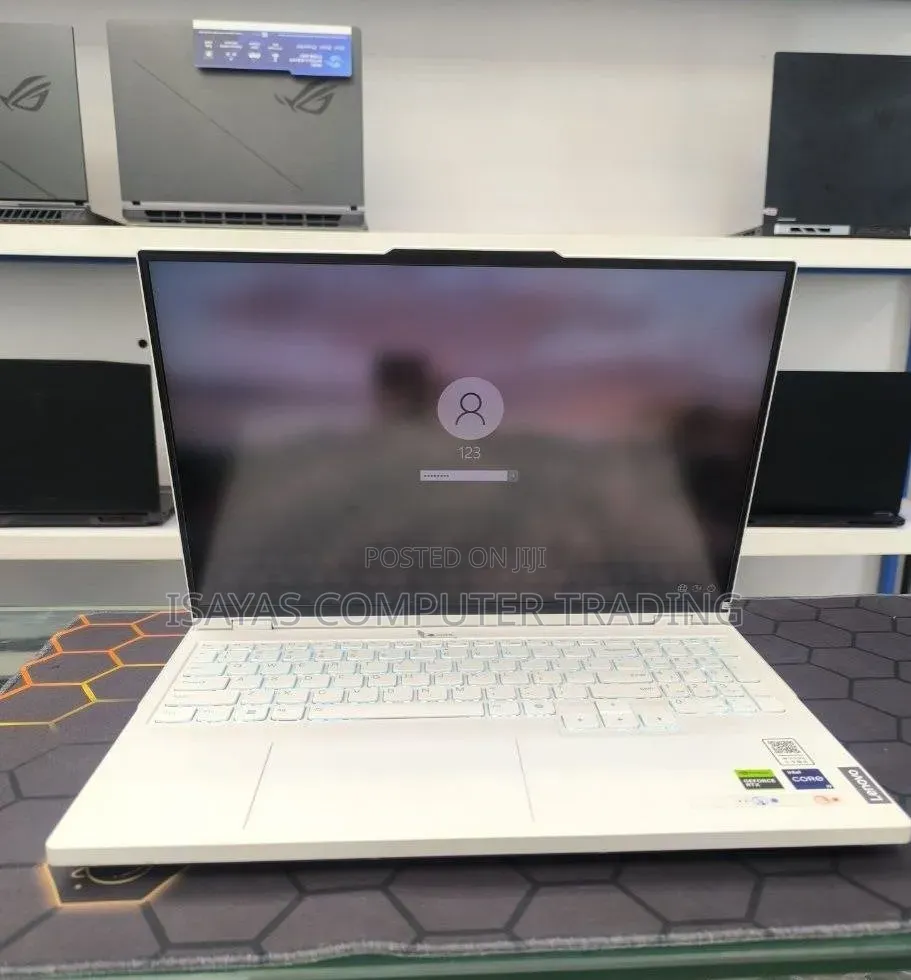 New Laptop Lenovo 16GB Intel Core i9 SSD 1T