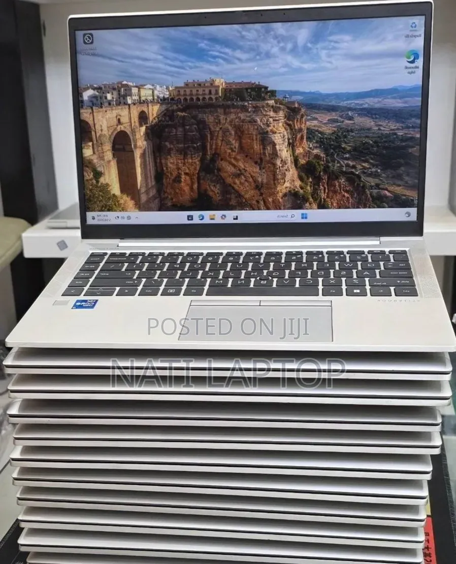 New Laptop HP EliteBook 840 G10 16GB Intel Core i7 SSD 512GB