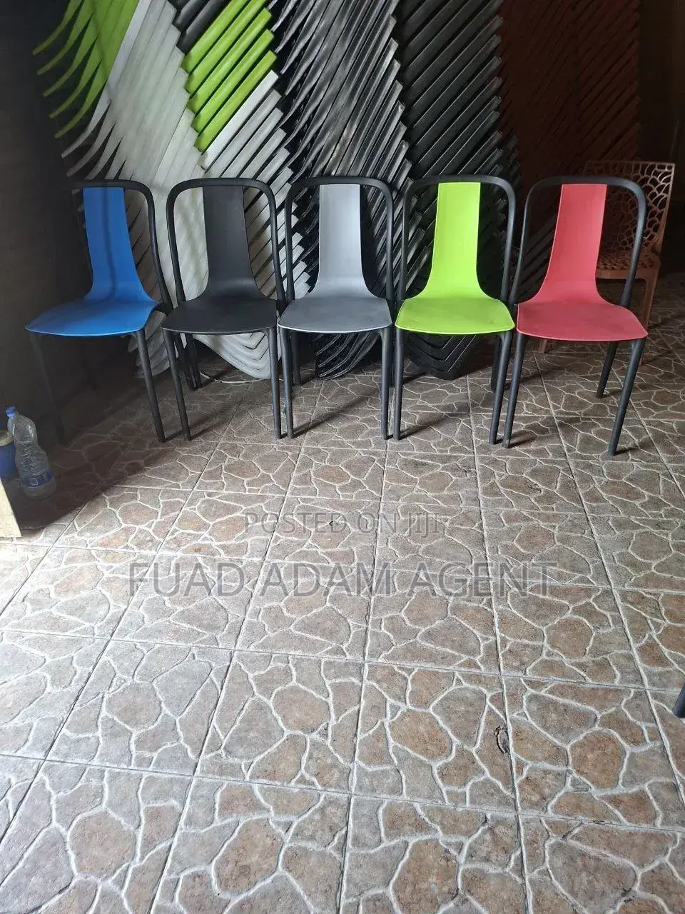 Cafe Chair – Modern Plastic Chair
ዘመናዊ የካፌ ወንበር