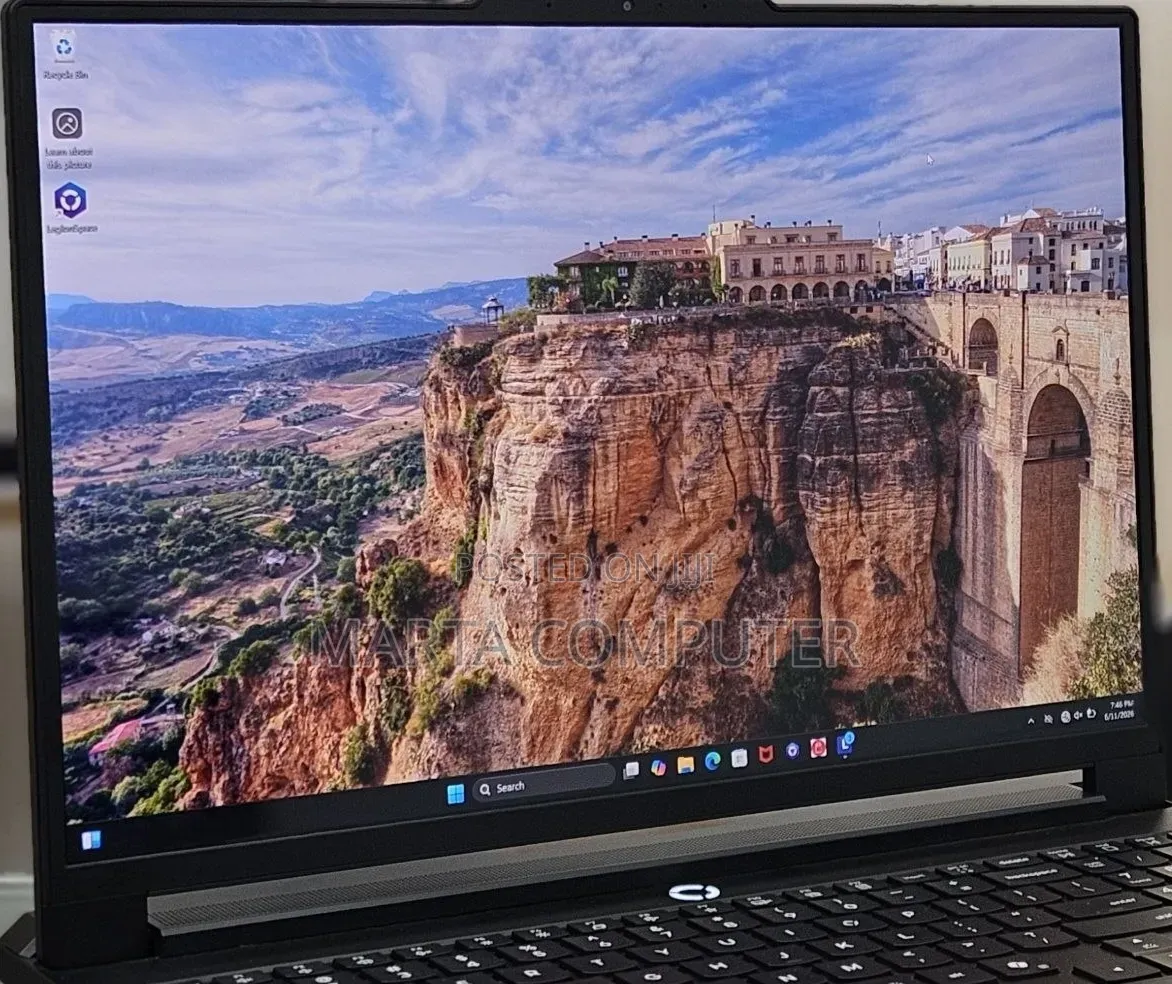 New Laptop Lenovo Legion Pro 7 32GB Intel Core Ultra 9 SSD 1T