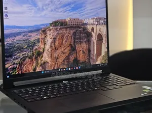 New Laptop Lenovo Legion Pro 7 32GB Intel Core Ultra 9 SSD 512GB
