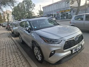 New Toyota Highlander 2024 Silver