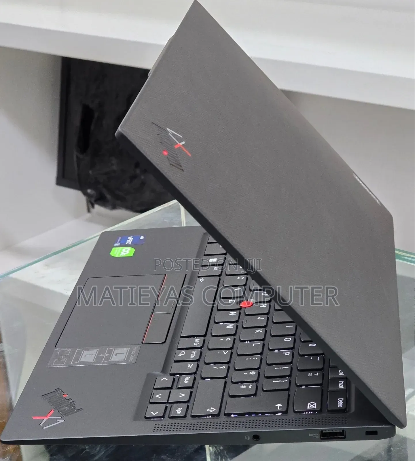 New Laptop Lenovo ThinkPad X1 Carbon 16GB Intel Core i7 SSD 512GB