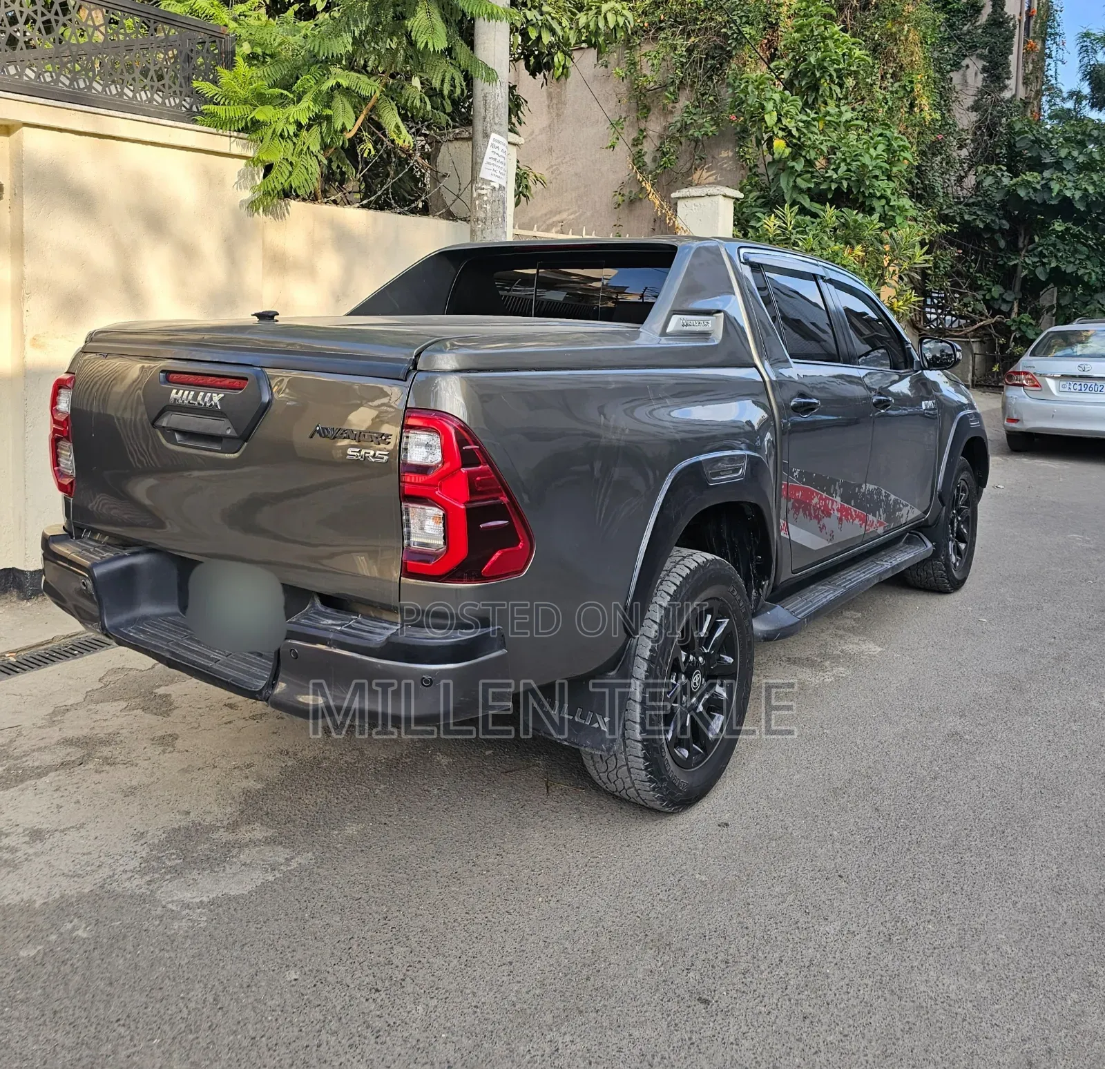 Toyota Hilux 2022 Black