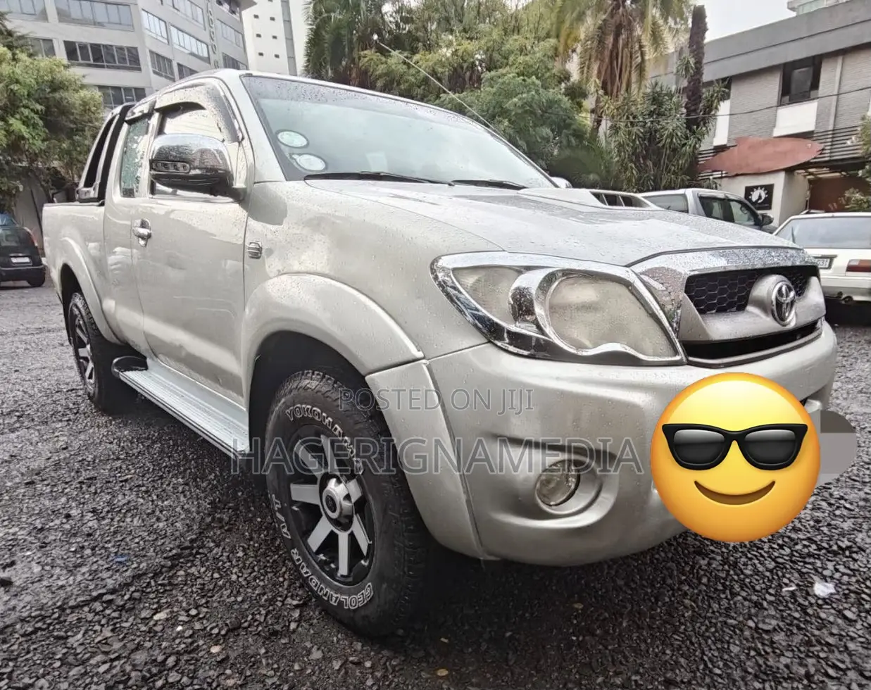 Toyota Hilux 2009 Silver