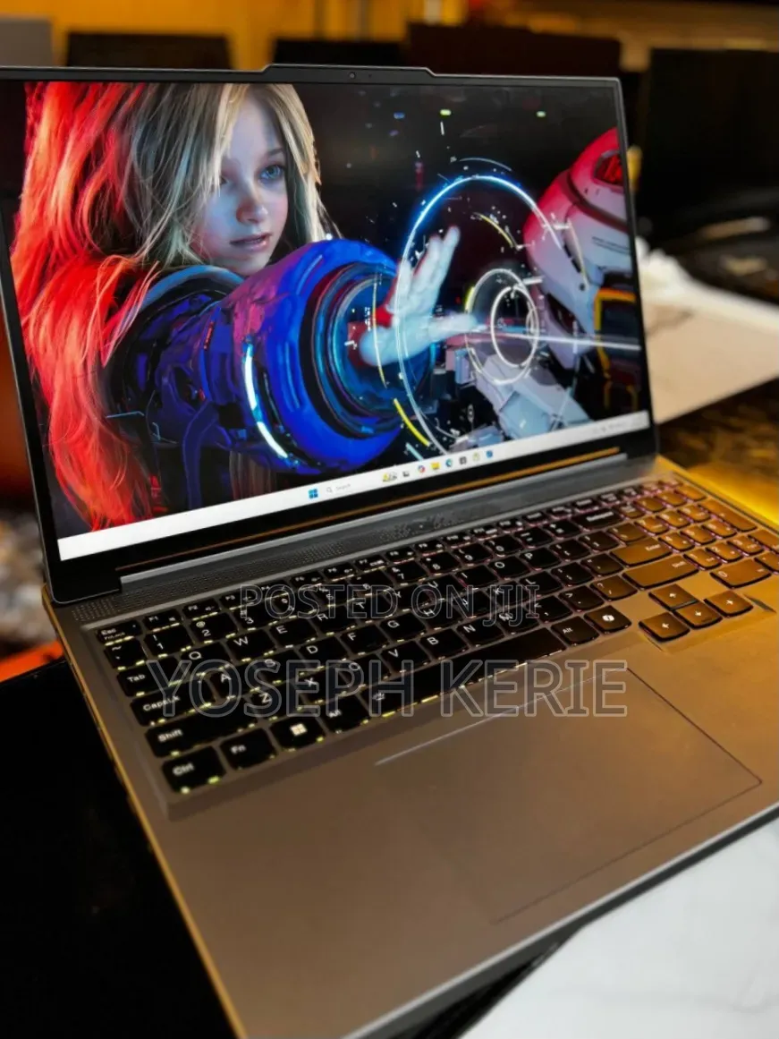 New Laptop Lenovo Legion 5 32GB Intel Core Ultra 9 SSD 1T