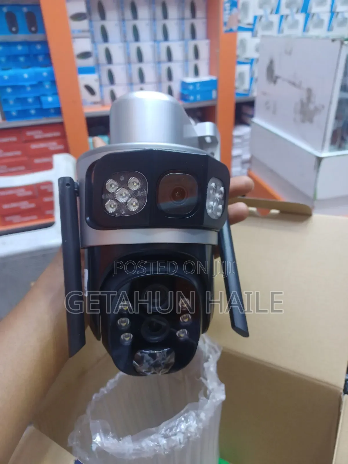 V380 Pro 5g Solar PTZ Security Camera