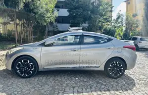 Hyundai Avante 2013 Silver