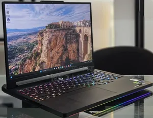 New Laptop Lenovo Legion Pro 7 32GB Intel Core Ultra 9 SSD 1T
