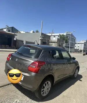 Suzuki Swift 2021 Gray