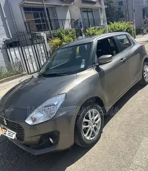 Suzuki Swift 2021 Gray