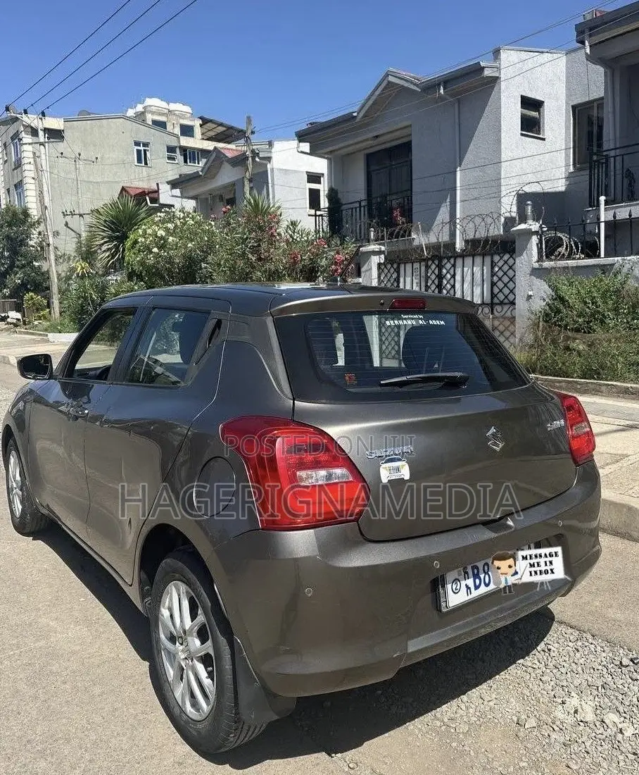 Suzuki Swift 2021 Gray