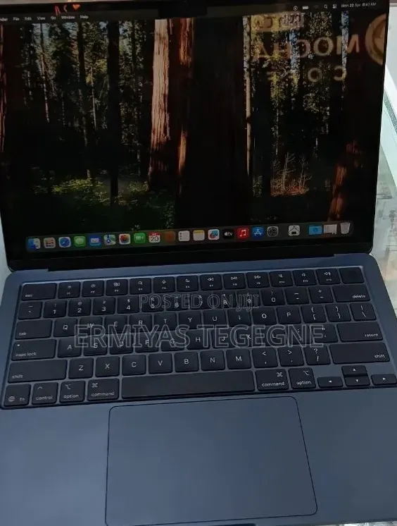 New Laptop Apple MacBook 16GB Apple M1 SSD 256GB