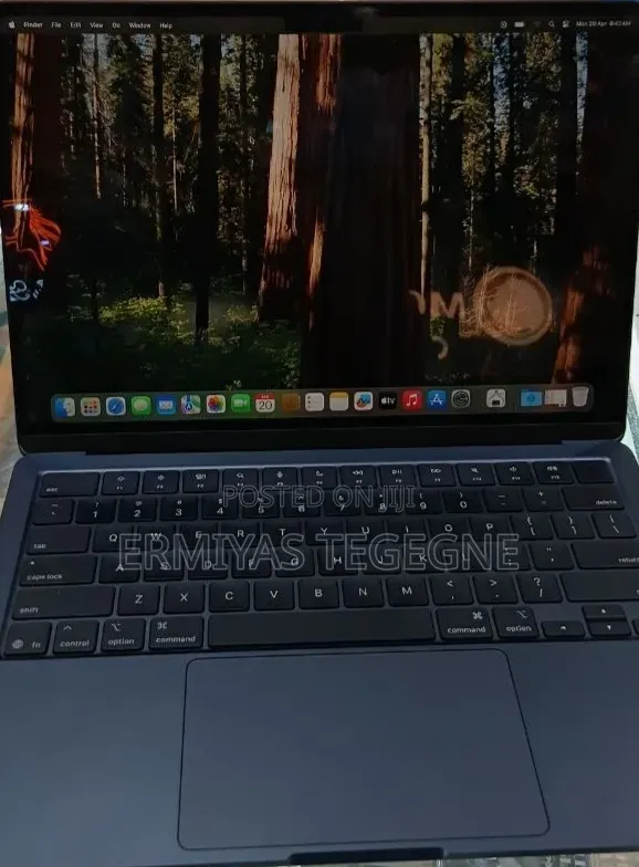 New Laptop Apple MacBook 16GB Apple M1 SSD 256GB