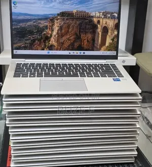 New Laptop HP EliteBook 840 G10 16GB Intel Core i7 SSD 512GB