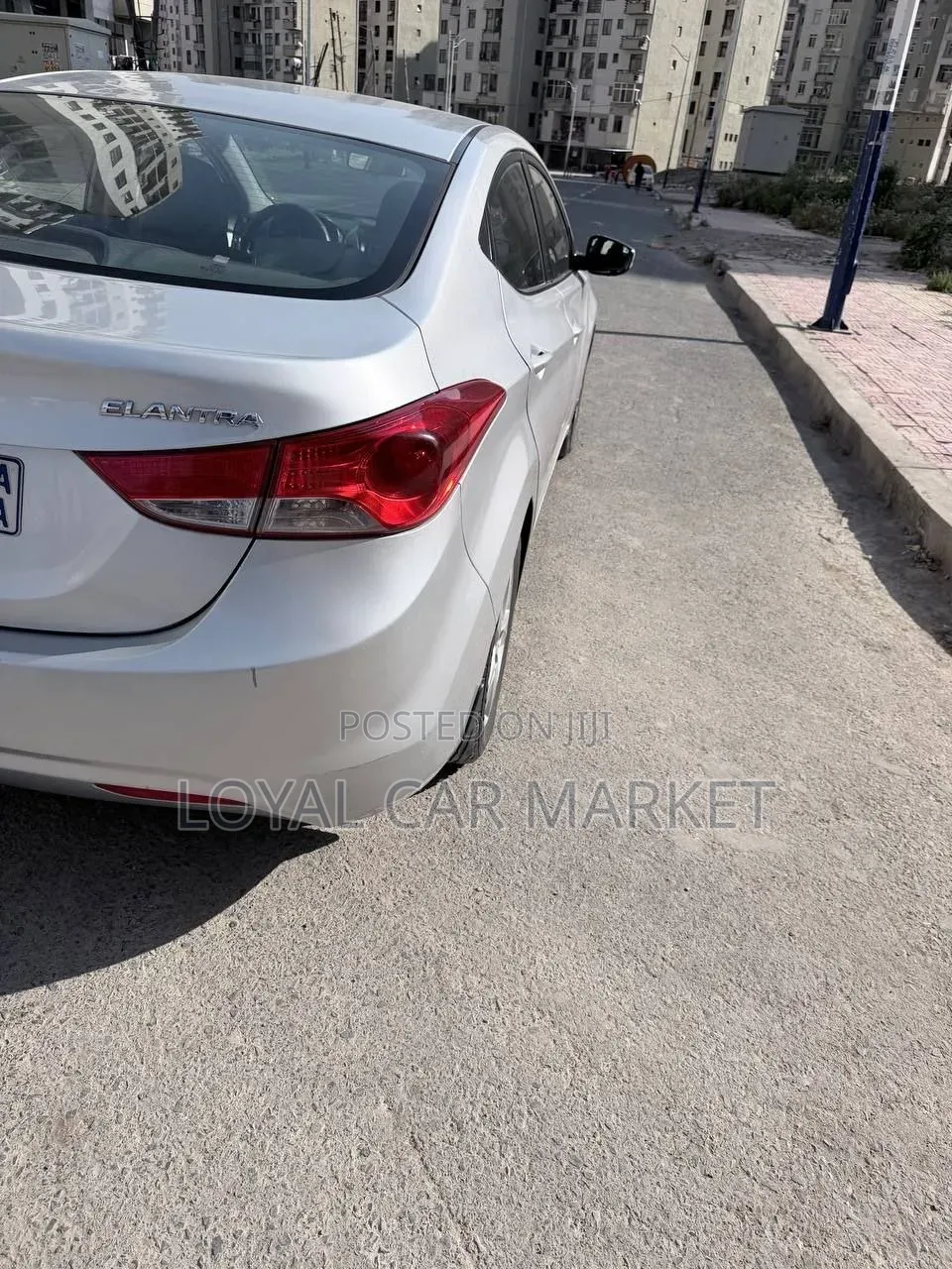 Hyundai Elantra 2012 Silver