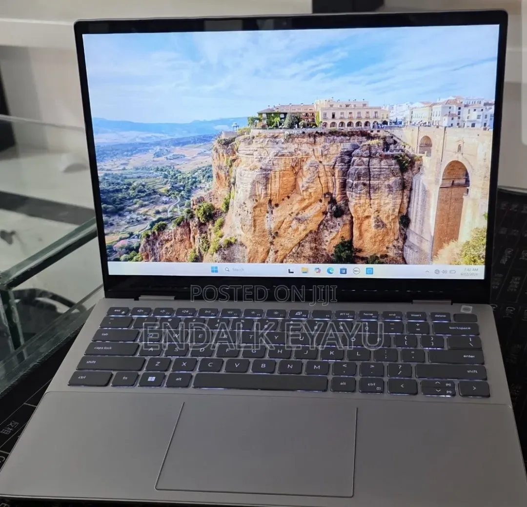 New Laptop Dell 16GB Intel Core i7 SSD 512GB
