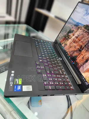New Laptop Lenovo Legion Pro 7 32GB Intel Core Ultra 9 SSD 1T
