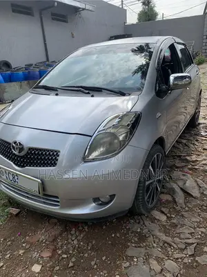 Toyota Yaris 2009 Silver