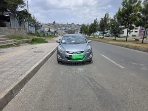 Hyundai Avante 2015 Silver