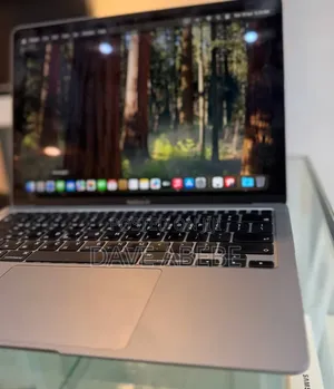 New Laptop Apple MacBook Pro 2021 M1 8GB Apple M1 Pro SSD 256GB