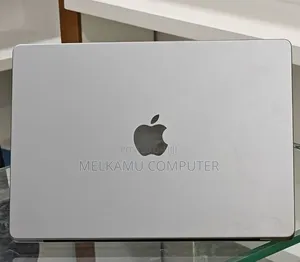 New Laptop Apple MacBook Pro 2023 M3 8GB Apple M3 SSD 512GB