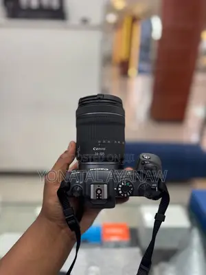 Canon R With Silver 24-105mm