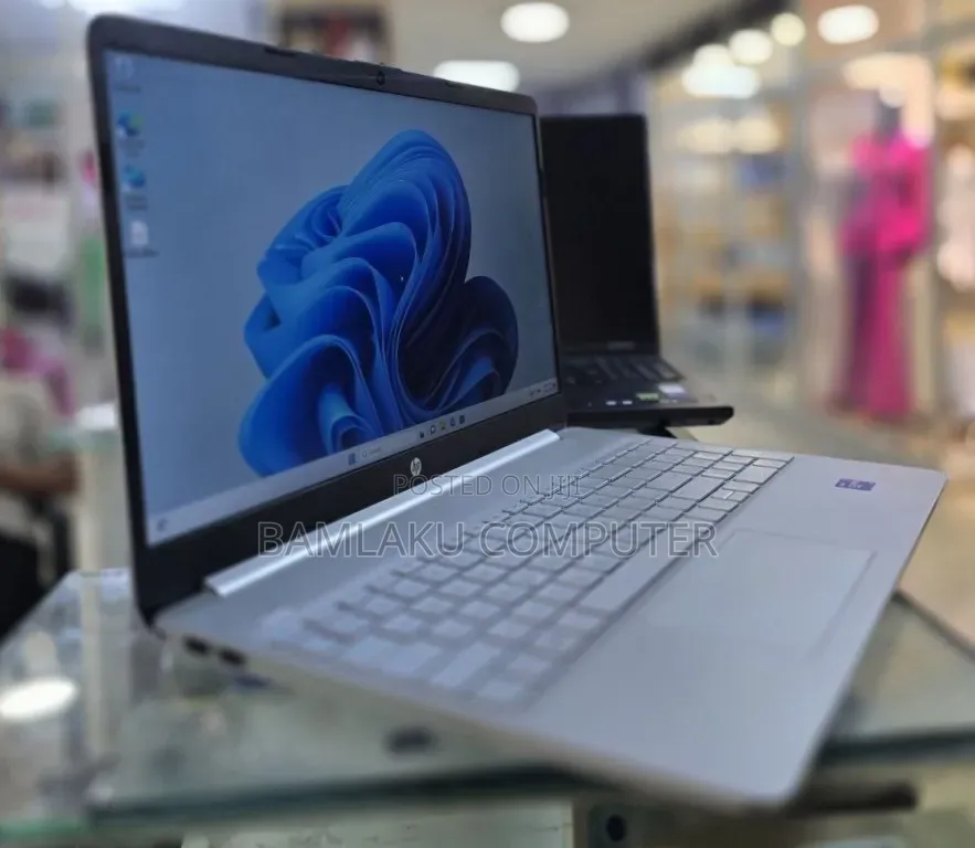 New Laptop HP Stream Notebook 16GB Intel Core i7 SSD 512GB