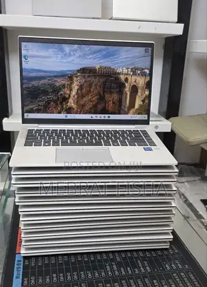 New Laptop HP EliteBook 840 G10 16GB Intel Core i7 SSD 512GB