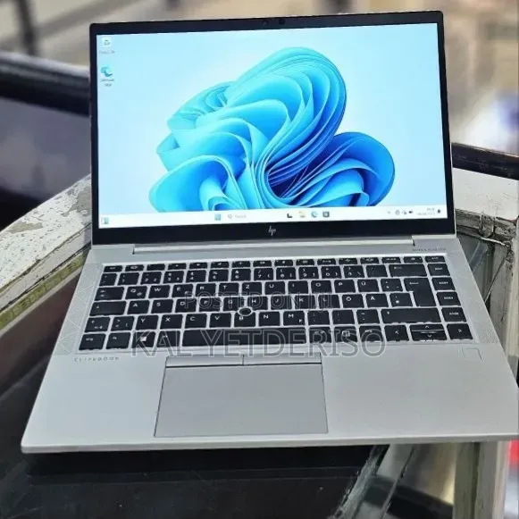 New Laptop HP EliteBook 840 G9 16GB Intel Core i5 SSD 512GB