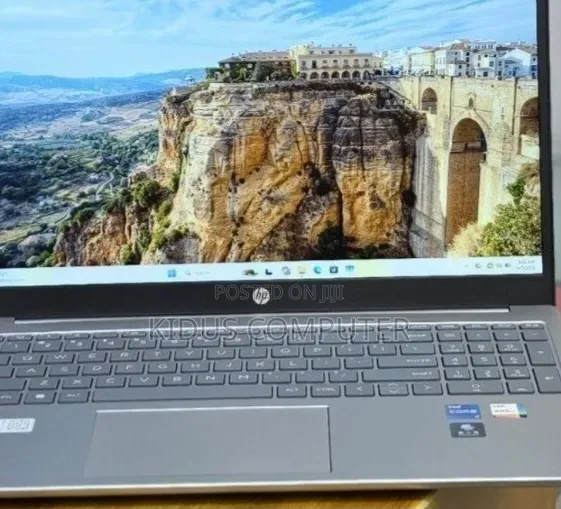 New Laptop HP Stream Notebook 16GB Intel Core i7 SSD 1T