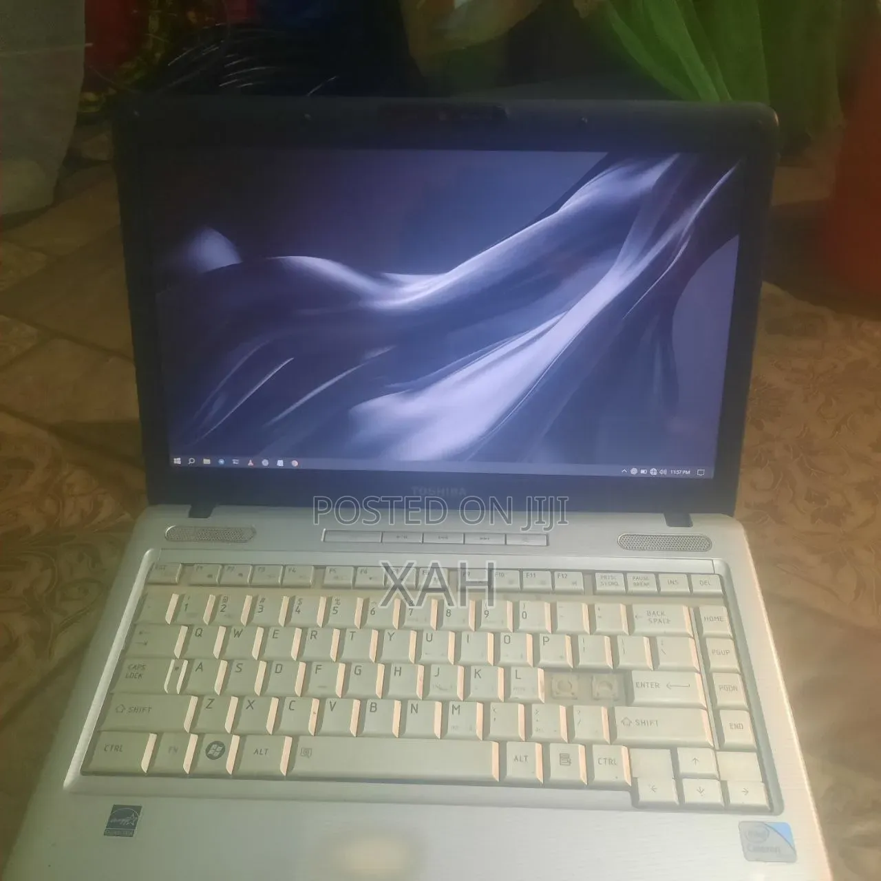 Laptop Toshiba Satellite L500 4GB Intel Celeron SSD 256GB