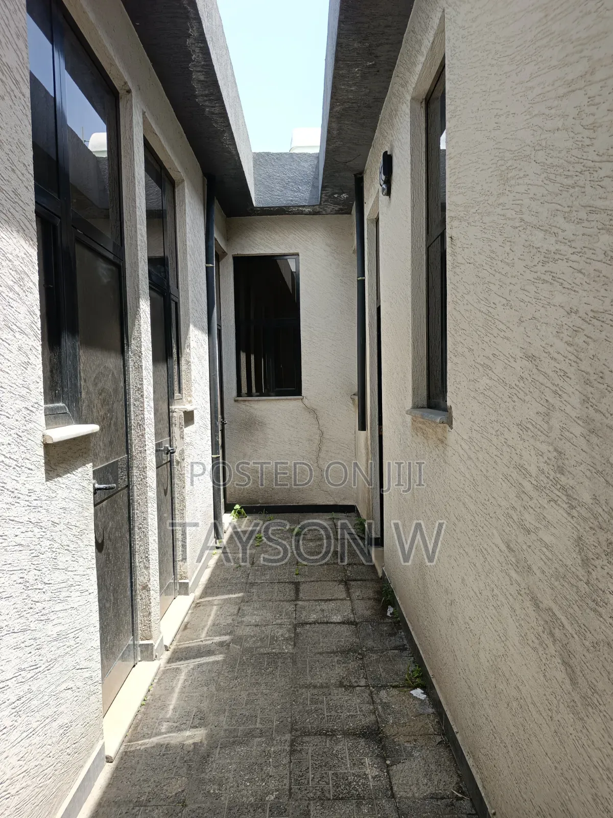 3bdrm Villa in Addis Ababa Semit, Bole for sale
