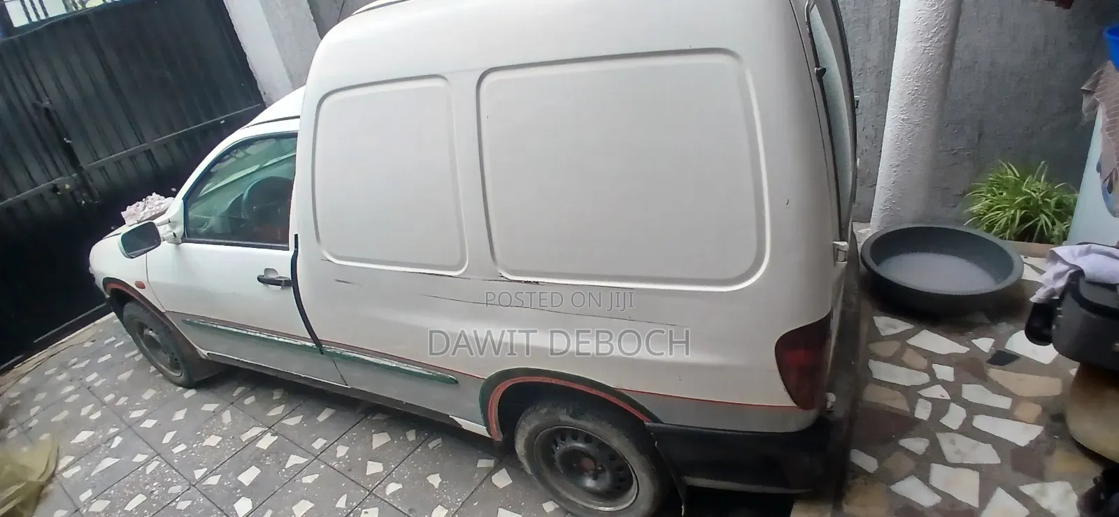 Volkswagen Caddy 2001 White