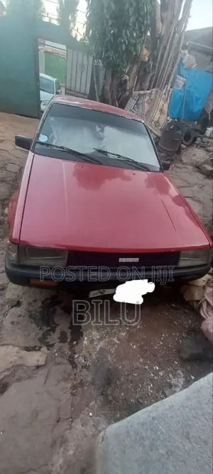 Toyota Corolla 1500 DX 1983 Red