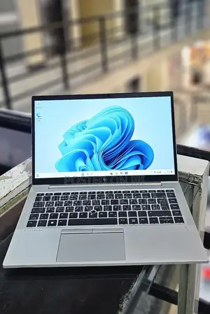 New Laptop HP EliteBook 840 G8 16GB Intel Core i5 SSD 512GB