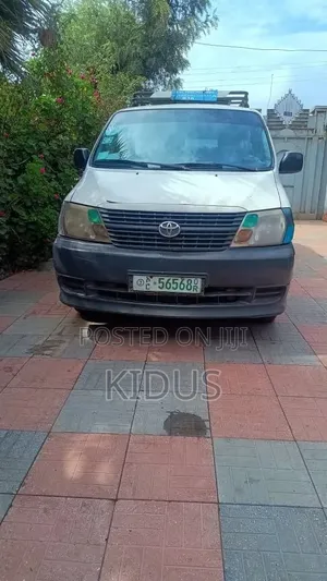 Toyota HiAce 2011 White