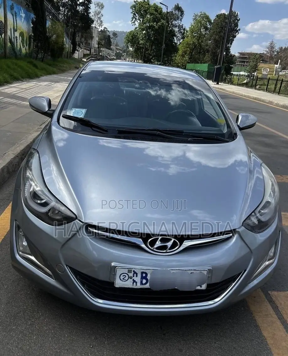 Hyundai Avante 2015 Silver