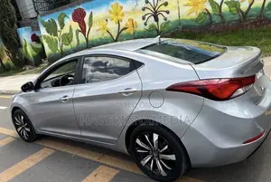Hyundai Avante 2015 Silver