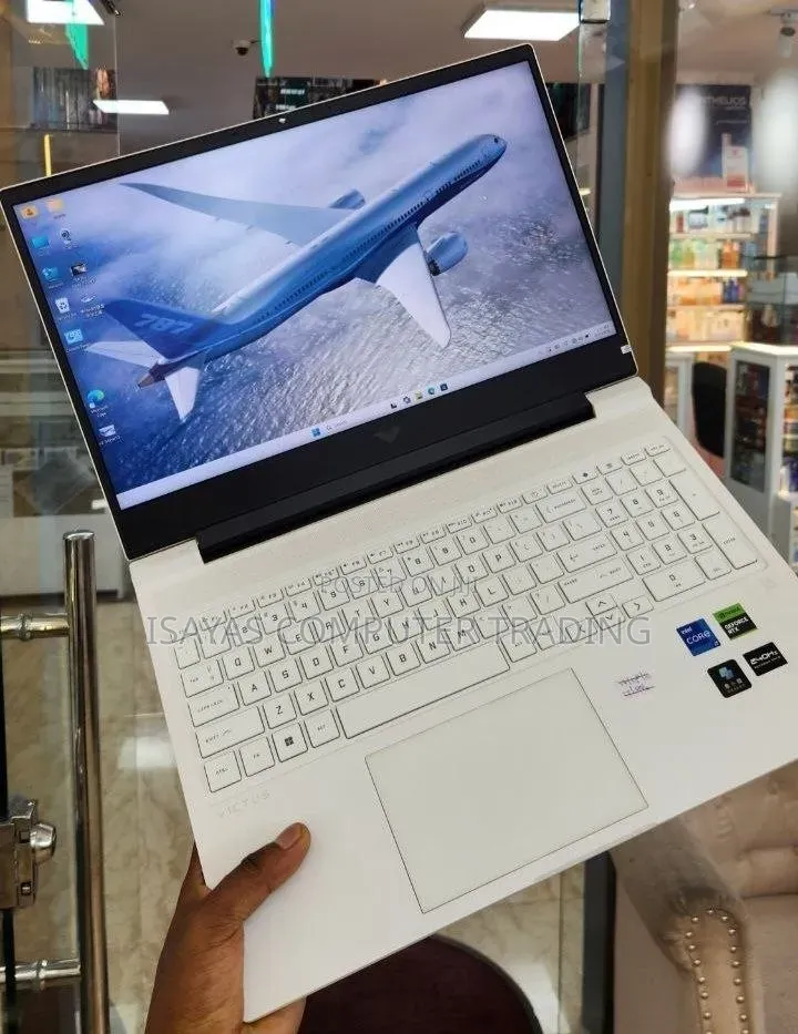 New Laptop HP Victus 15 16GB Intel Core i7 SSD 512GB