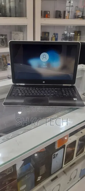 Laptop HP Pavilion 10 6GB Intel Core i5 HDD 1T