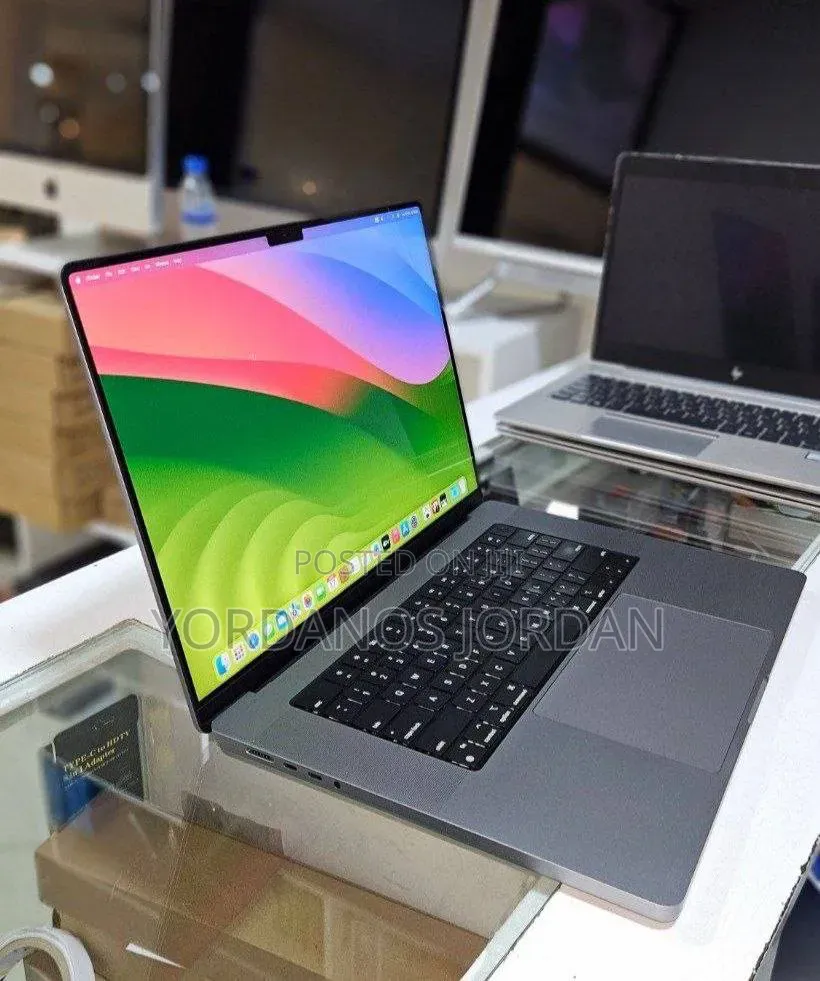 New Laptop Apple MacBook Pro 2021 M1 Max 64GB Apple M1 Max SSD 1T