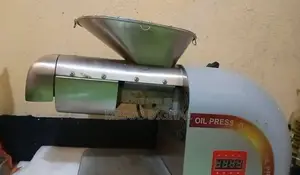 የዘይት መጭመቂያ ማሽን Oil Press Machine