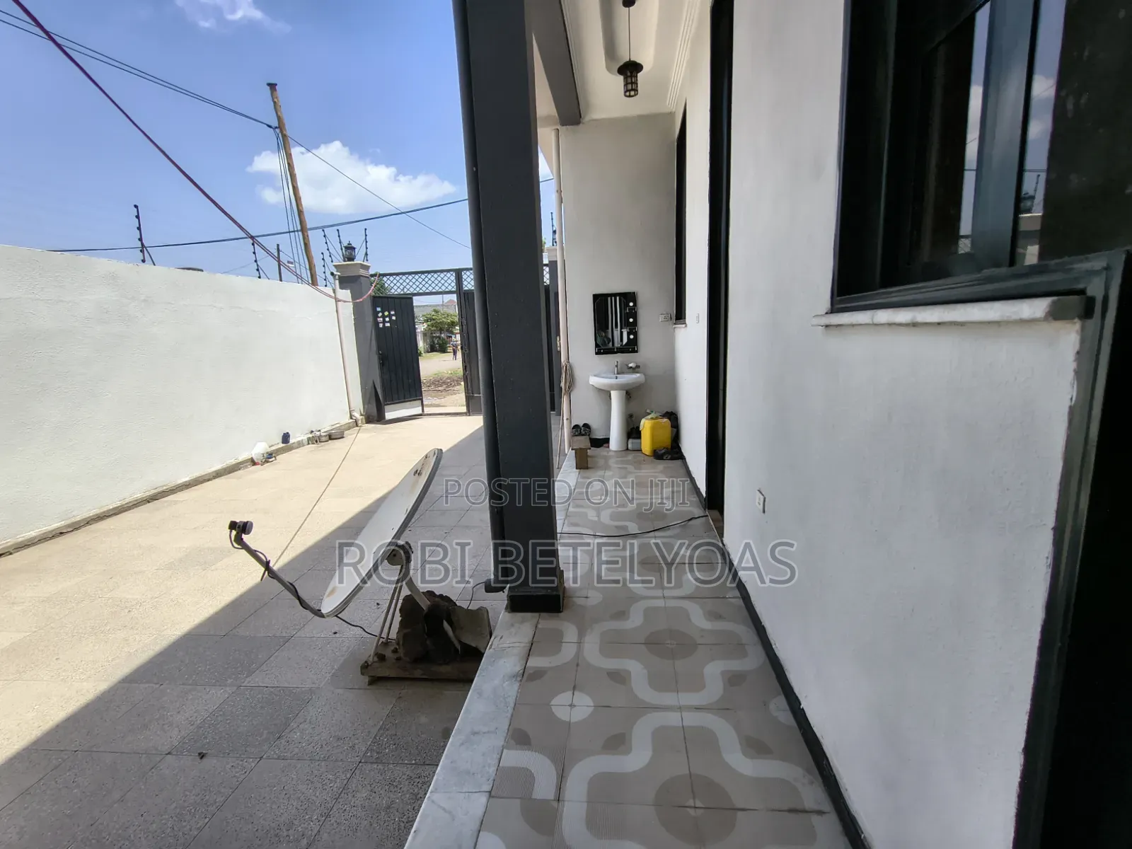 Furnished 5bdrm House in L Sheep, East Shewa for sale