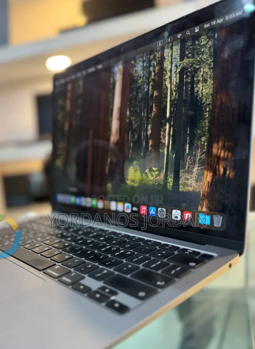 New Laptop Apple MacBook Pro 2020 M1 8GB Apple M1 SSD 256GB