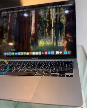 New Laptop Apple MacBook Pro 2020 M1 8GB Apple M1 SSD 256GB