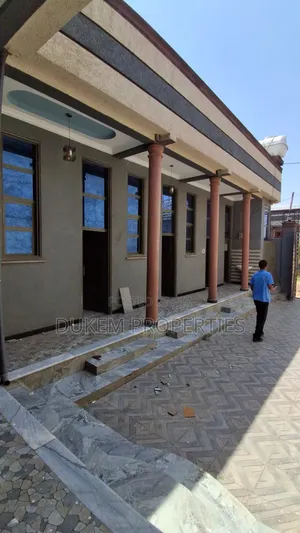 Furnished 5bdrm House in ዱከም ከተማ, East Shewa for sale