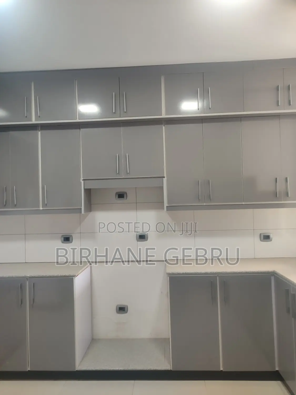 3bdrm Apartment in Meskel Flower, Kirkos for rent