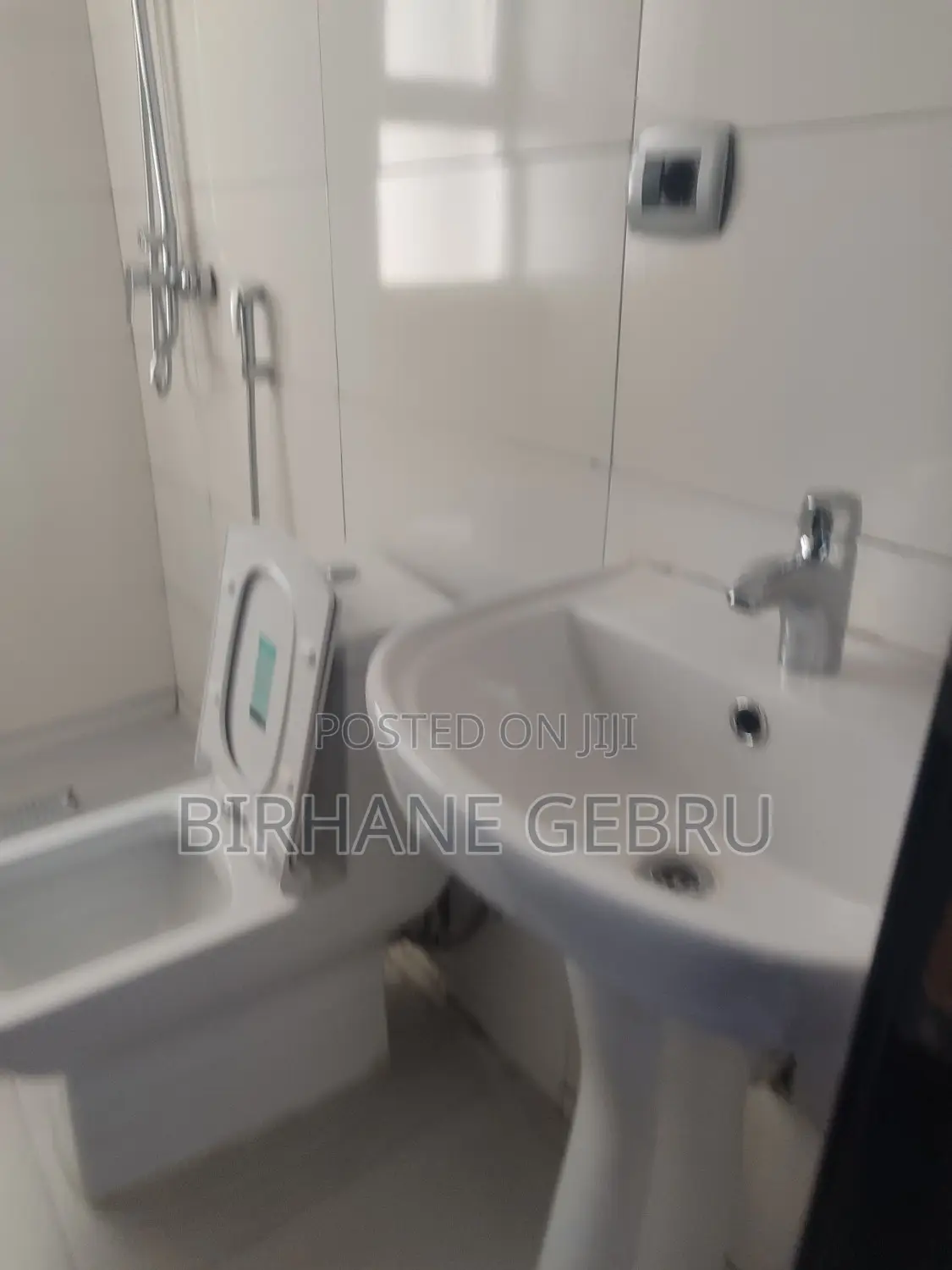 3bdrm Apartment in Meskel Flower, Kirkos for rent